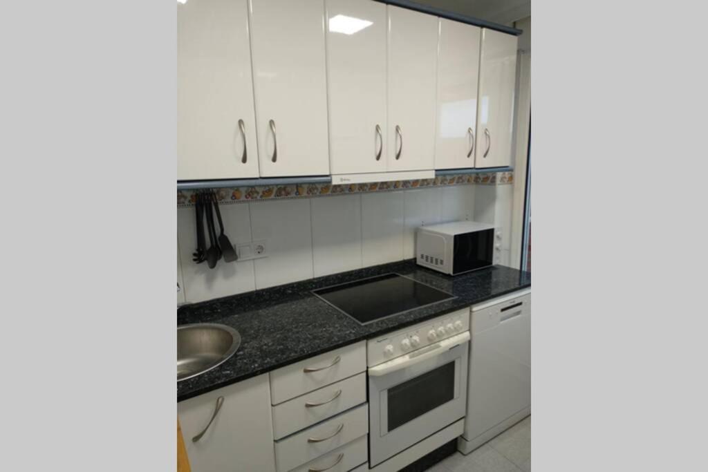 Apartamento Bonito duplex cerca de la playa y de Santander Santa Cruz De Bezana Exterior foto