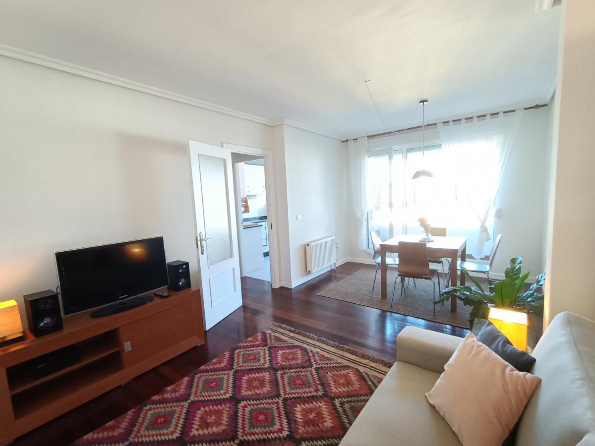Apartamento Bonito duplex cerca de la playa y de Santander Santa Cruz De Bezana Exterior foto
